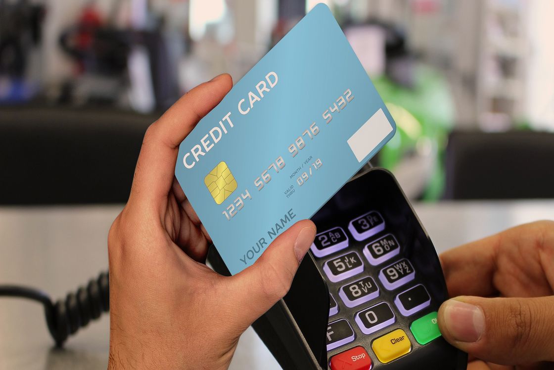  Swipe, Scroll, Sink: Why Easy Credit Is the New Financial Trap