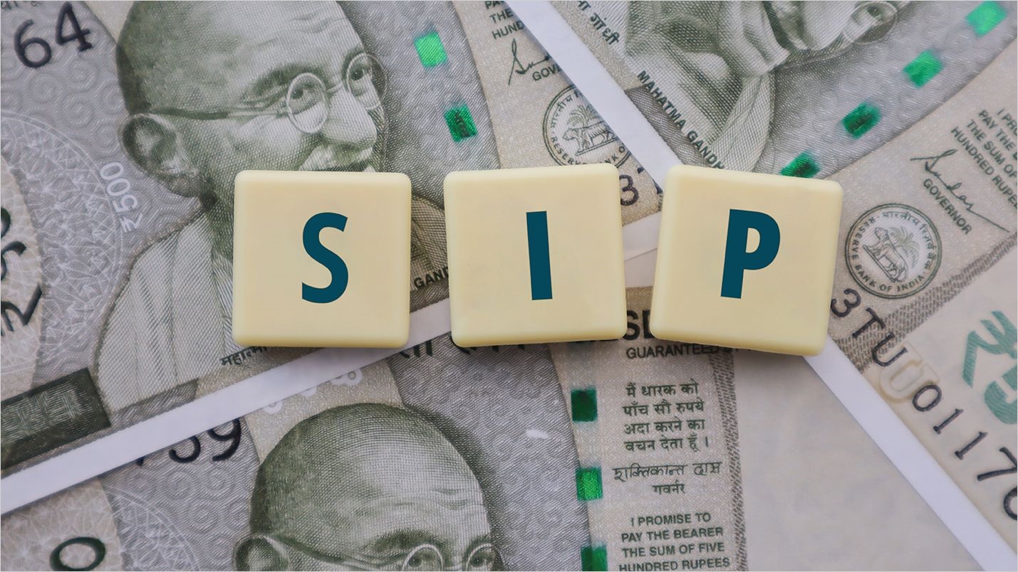 SIP Inflows Hit Historic ₹28,464 Crore in July Despite Market Volatility