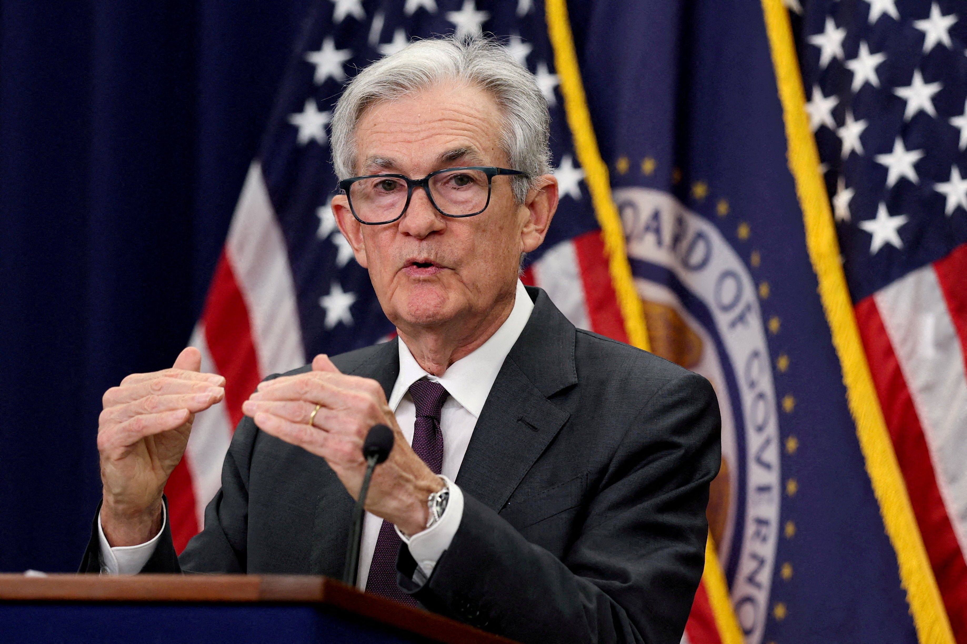 US Federal Reserve Set to Resume Rate Cuts as Global Peers Slow Down