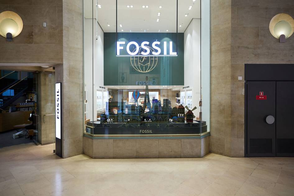 Fossil India Plans ₹3,500 Crore IPO as Global Luxury Brands Bet Big on India